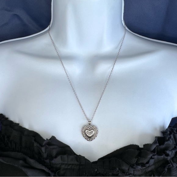 Nib “Mom” heart pendant necklace on chain, silver - Picture 4 of 6